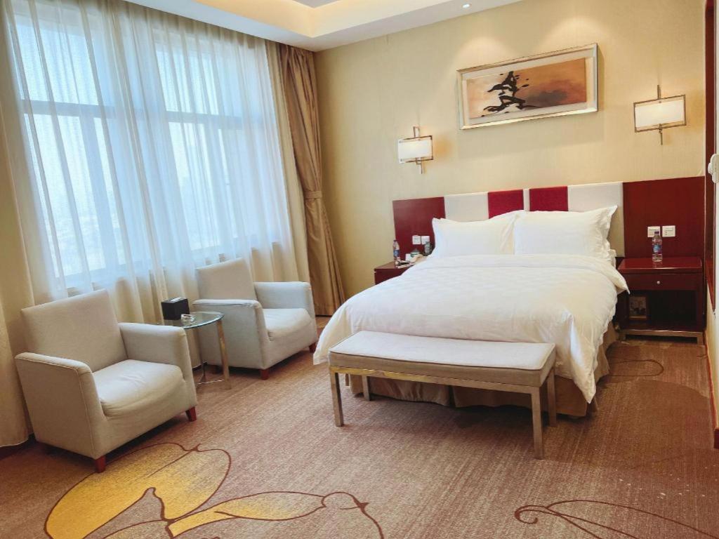 Qingdao Blue Horizon Hotel Licang Buitenkant foto