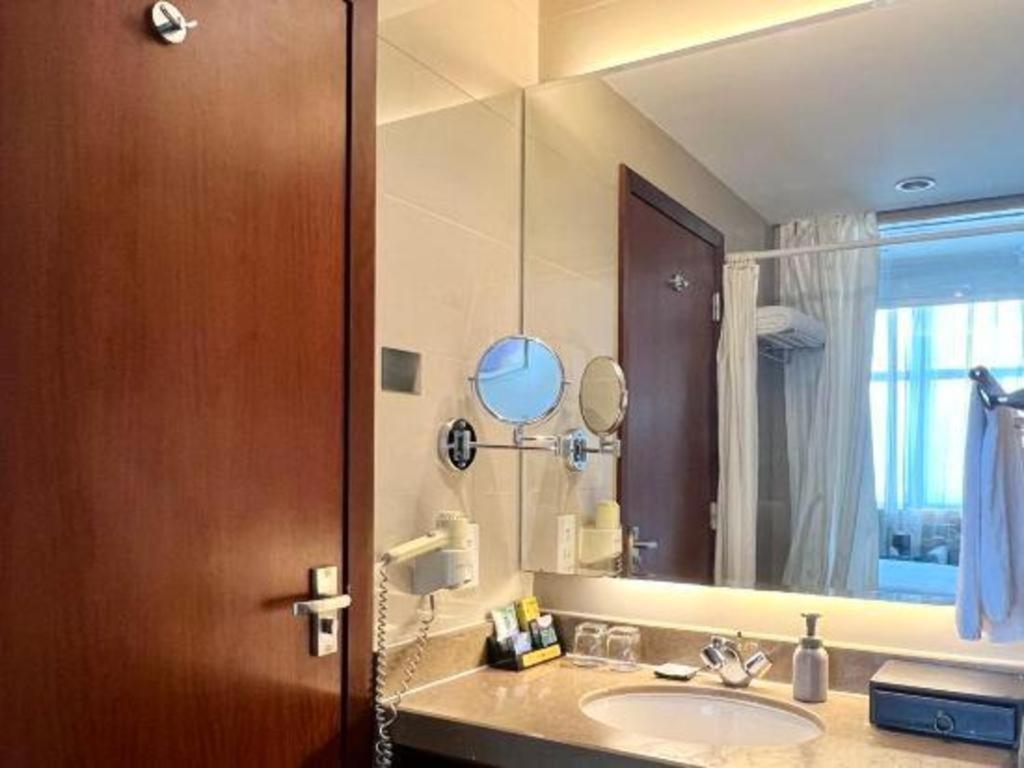 Qingdao Blue Horizon Hotel Licang Buitenkant foto